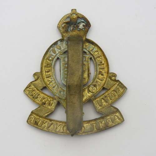 Britain Royal Army ordance corps cap badge