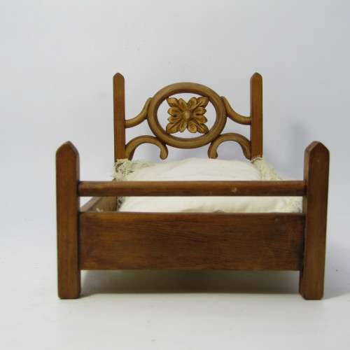 Vintage wooden Dolls House furniture - Bed and Bedside table