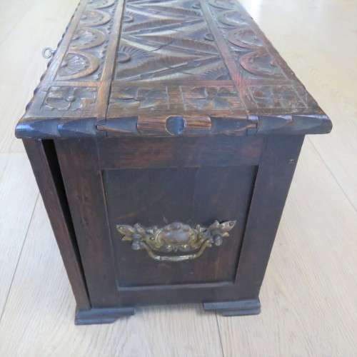 Antique chinese tea caddy wooden box with porcelain tea container and waist bowl