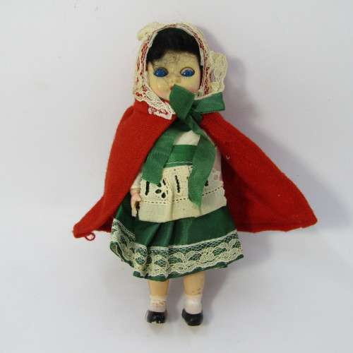 Lot of 4 vintage dolls