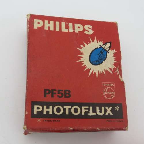 Lot of 4 Philips flash bulbs