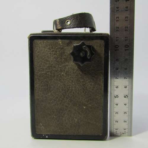 Vintage Kenilworth brownie camera