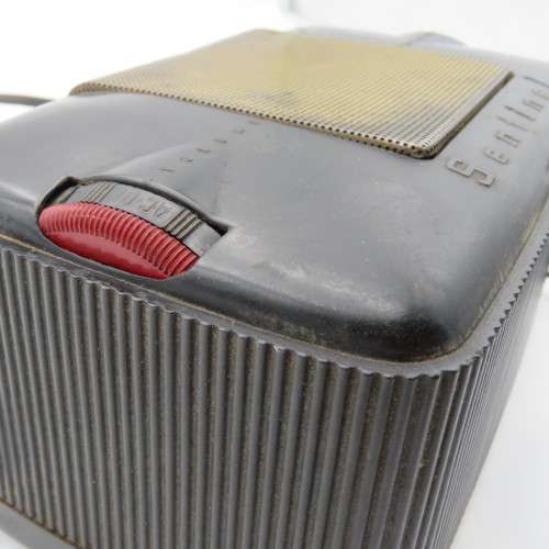 Vintage bakelite sentinel radio