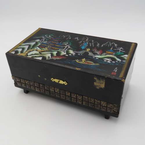 Vintage Japanese musical jewellery box with mother of pearl inlays