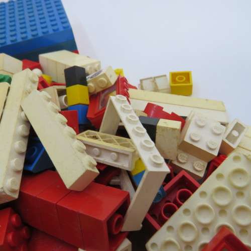 Lot of about 300 vintage Lego pieces