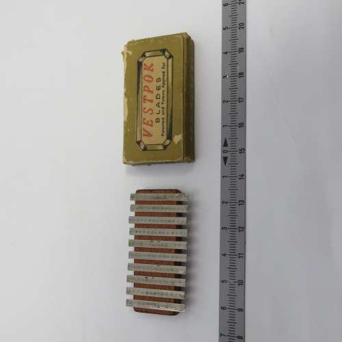 Vintage Vestpok blades in original box