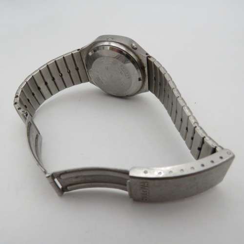 Vintage Bulova Quartz men`s watch - Not working