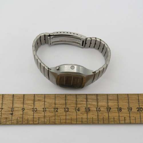 Vintage Bulova Quartz men`s watch - Not working