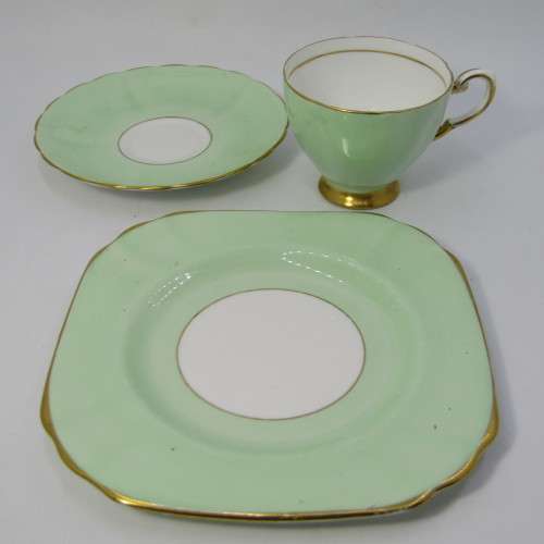 Vintage Tuscan porcelain trio