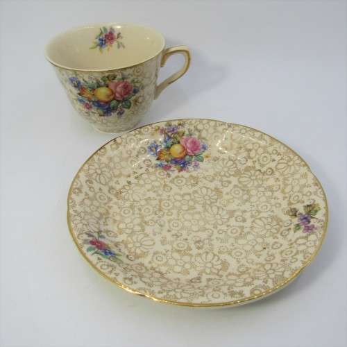 Vintage HandK Tunstall porcelain duo
