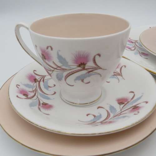 Royal Standard tea set - 4 trios, cake plate, sugar bowl, milk jug - 15 Pieces