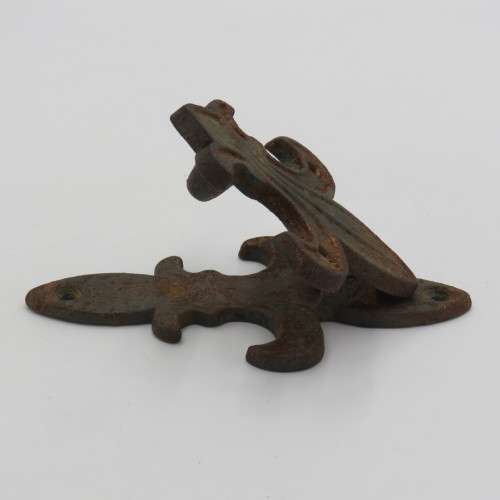 Vintage cast iron Boy scouts Fleur de Lis door knocker