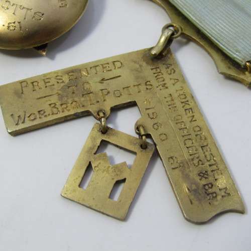 Masonic items of T . Potts in leather case with many items