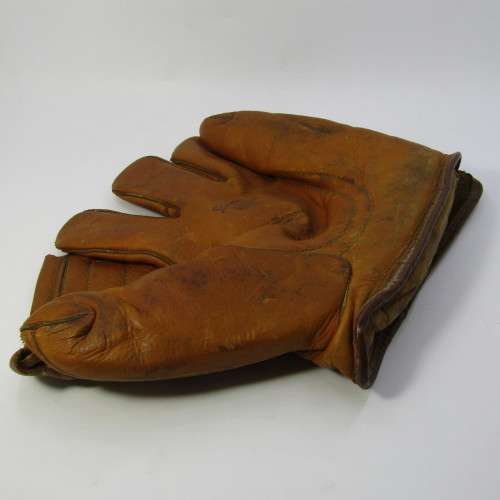 Vintage DandM leather soft ball glove - DP122