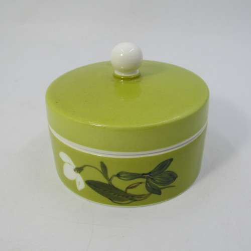 Vintage Wedgwood Susie Cooper design - flower motif maize trinket bowl