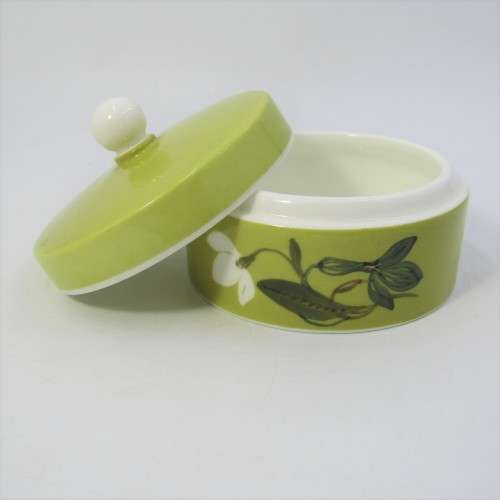 Vintage Wedgwood Susie Cooper design - flower motif maize trinket bowl