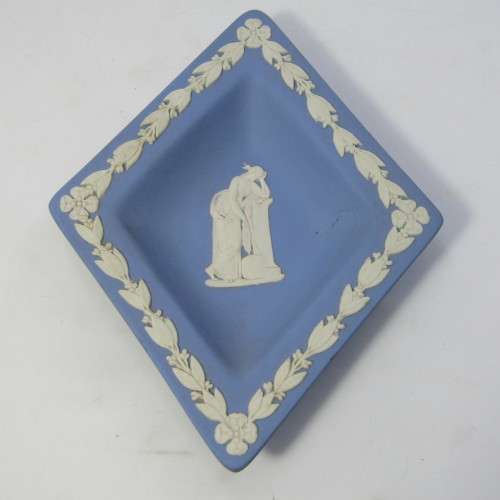 Vintage Wedgwood small trinket bowl