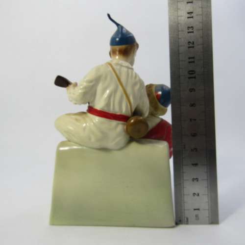 Vintage Madeira porcelain boy and girl figurine