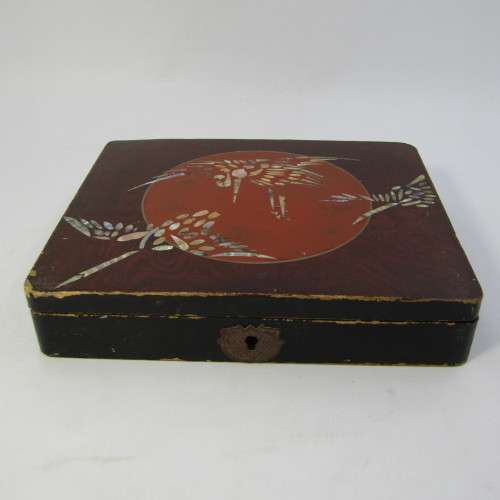 Vintage Japanese jewellery box with mother of pearl inlays