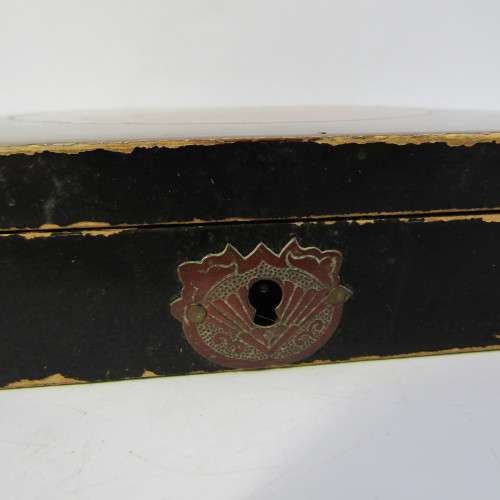 Vintage Japanese jewellery box with mother of pearl inlays