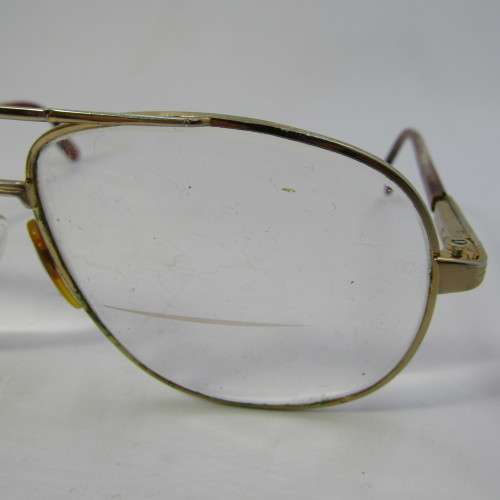 Vintage reading glasses in case