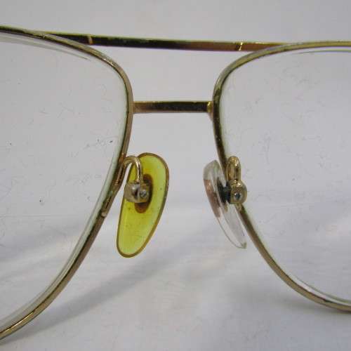 Vintage reading glasses in case