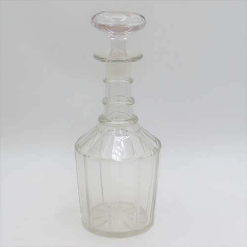 Vintage crystal glass decanter - Small chips
