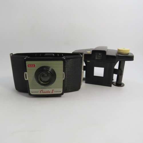 Vintage Kodak Brownie Cresta ll camera