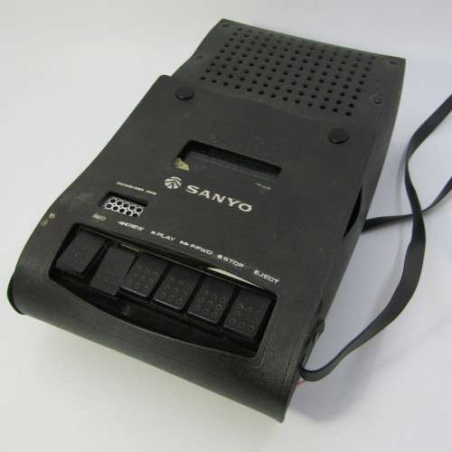 Vintage Sanyo Cassette tape recorder- not working