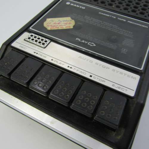 Vintage Sanyo Cassette tape recorder- not working