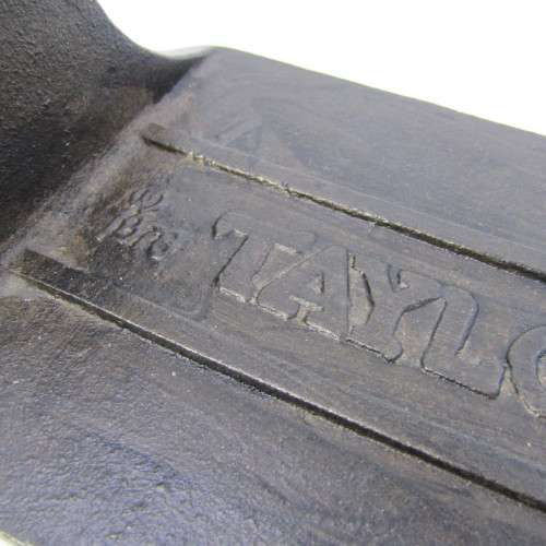 Vintage 1978 Taylor and NG cast iron bacon press