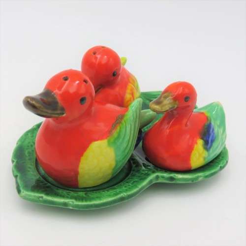 Vintage porcelain 3 ducks sat and pepper shakers - mustard pot bowl missing