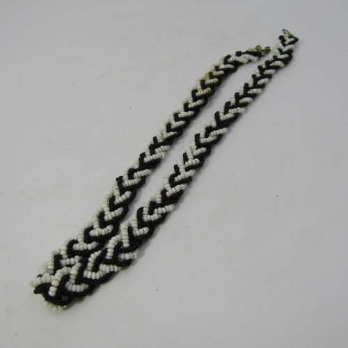 Lot of Zulu beaded jewellery pieces - necklace 42cm