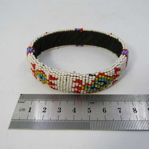 Lot of Zulu beaded jewellery pieces - necklace 42cm