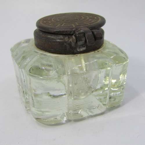 Vintage inkwell - lid broken