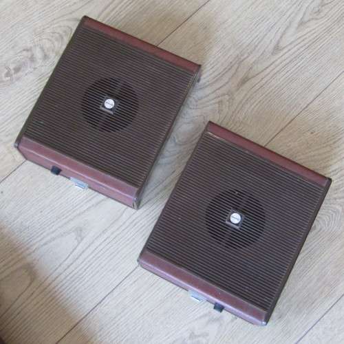 Vintage Sanyo travel record player - only one channel works on radio and turntable needs service