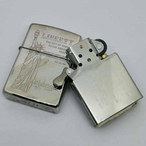 Original Zippo with Statue of Liberty