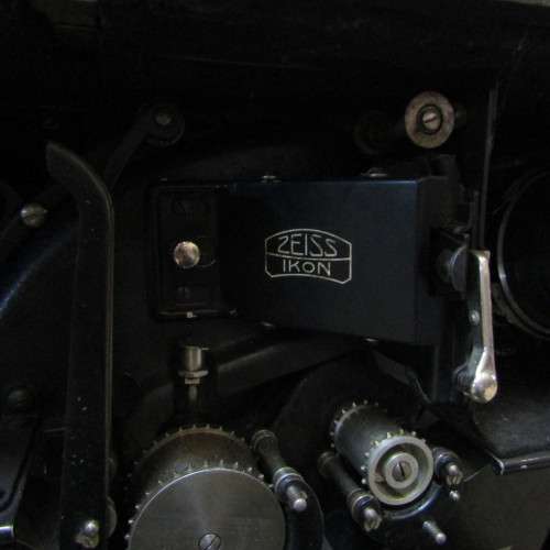 Zeiss Ikon Kinebox B 1000 ton Type B 35mm projector - circa 1930`s - not tested