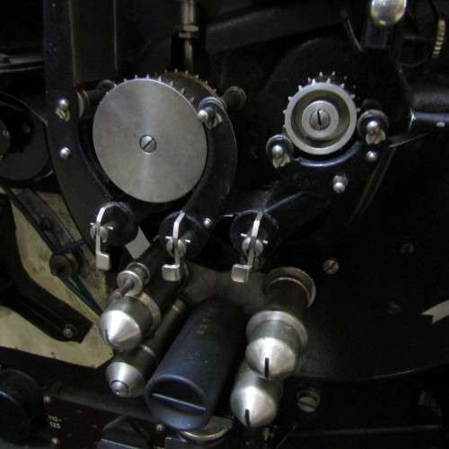 Zeiss Ikon Kinebox B 1000 ton Type B 35mm projector - circa 1930`s - not tested