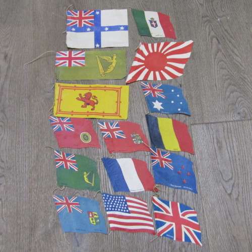 Lot of 15 bunting paper flags - vintage