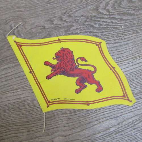 Lot of 14 larger bunting paper flags - vintage