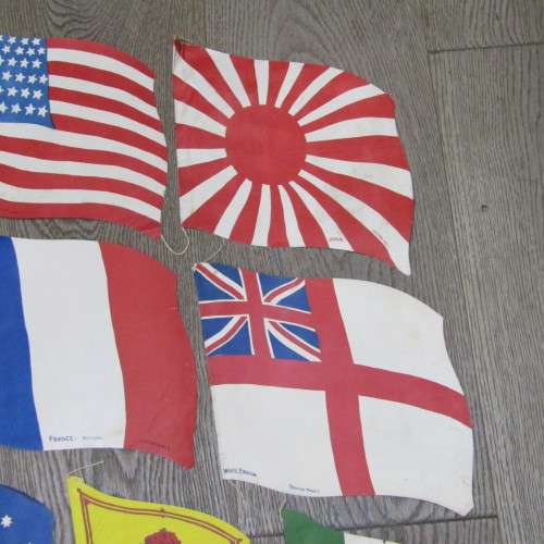 Lot of 14 larger bunting paper flags - vintage