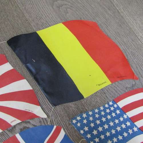 Lot of 14 bunting paper flags - vintage