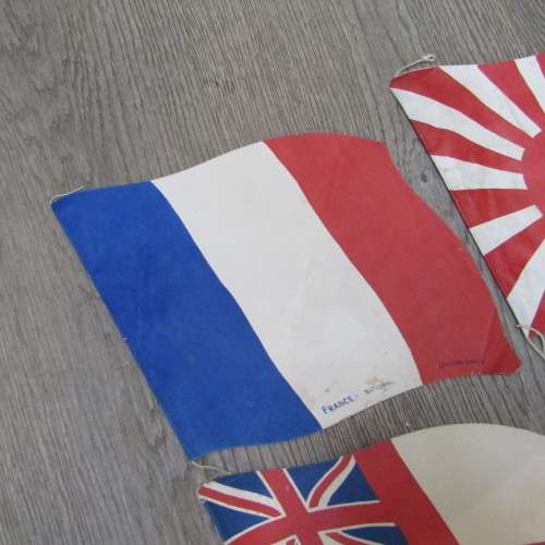 Lot of 14 bunting paper flags - vintage