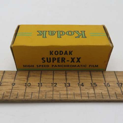 Kodak Super XX panchromatic film XX120-6x9 - Expired April 1950 - Unused and unopened