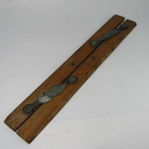 Vintage wooden parallel drawing instrument