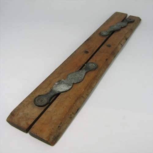 Vintage wooden parallel drawing instrument