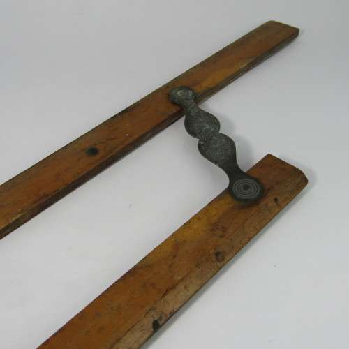 Vintage wooden parallel drawing instrument