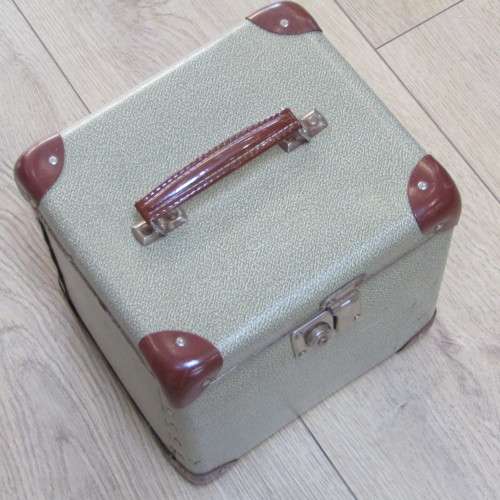 Vintage Eumig P8 projector - serial 601381 in original case and box - excellent condition