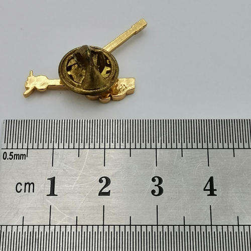 Vintage Artillery pin badge